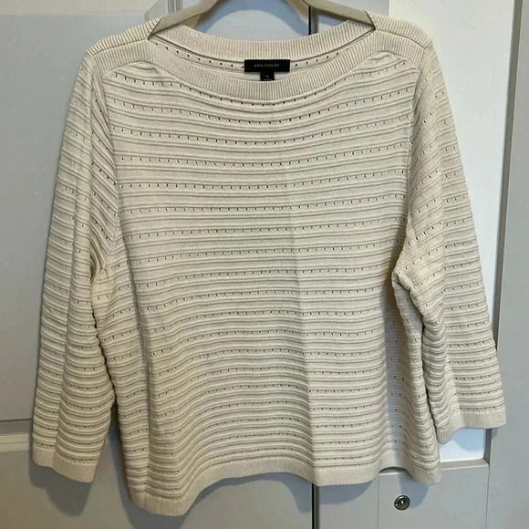 Ann Taylor Sweaters - Ann Taylor creamy white sweater